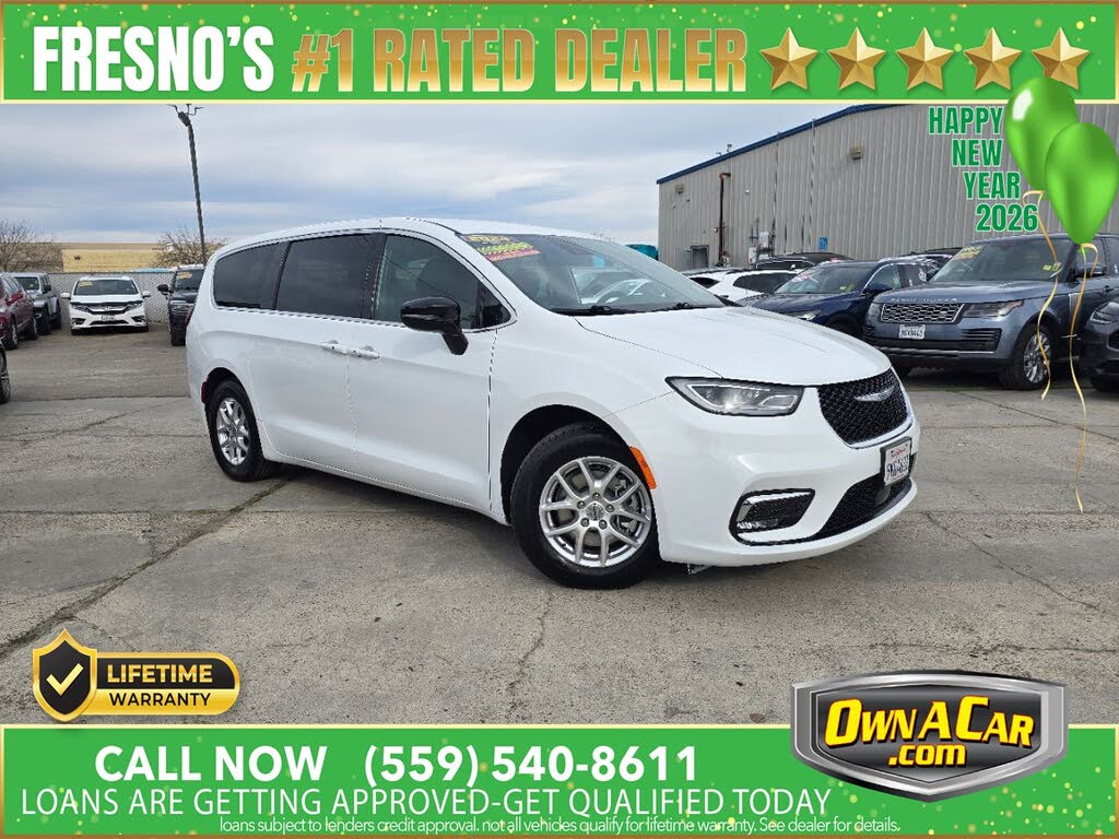 2024 Chrysler Pacifica Touring