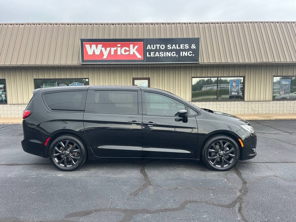 2018 Chrysler Pacifica Touring Plus