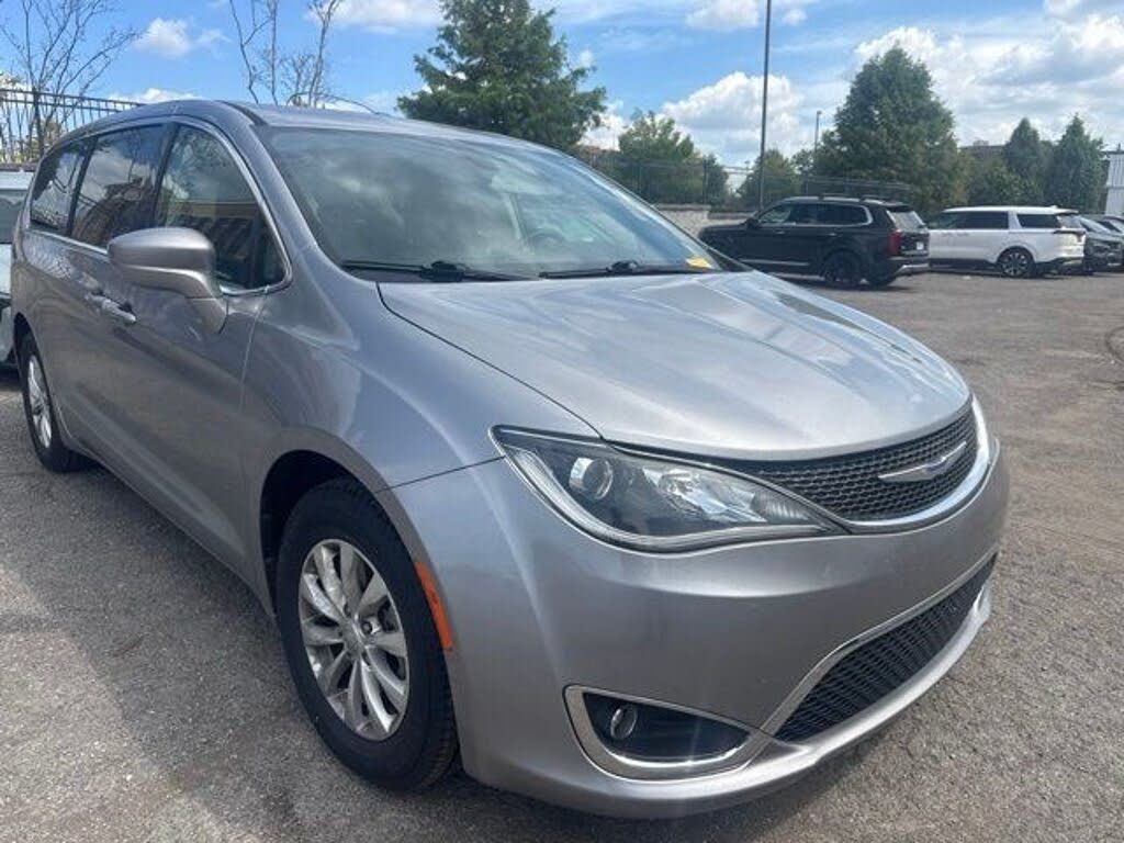 2019 Chrysler Pacifica Touring Plus