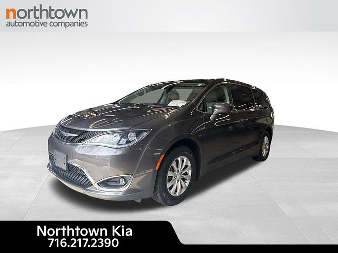2018 Chrysler Pacifica Touring Plus