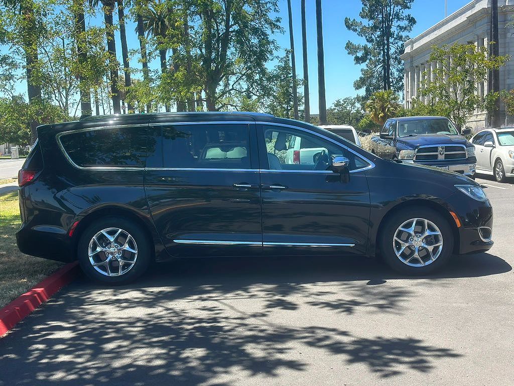 2017 Chrysler Pacifica Limited