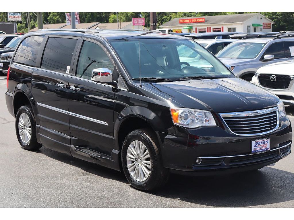 2012 Chrysler Town & Country Limited