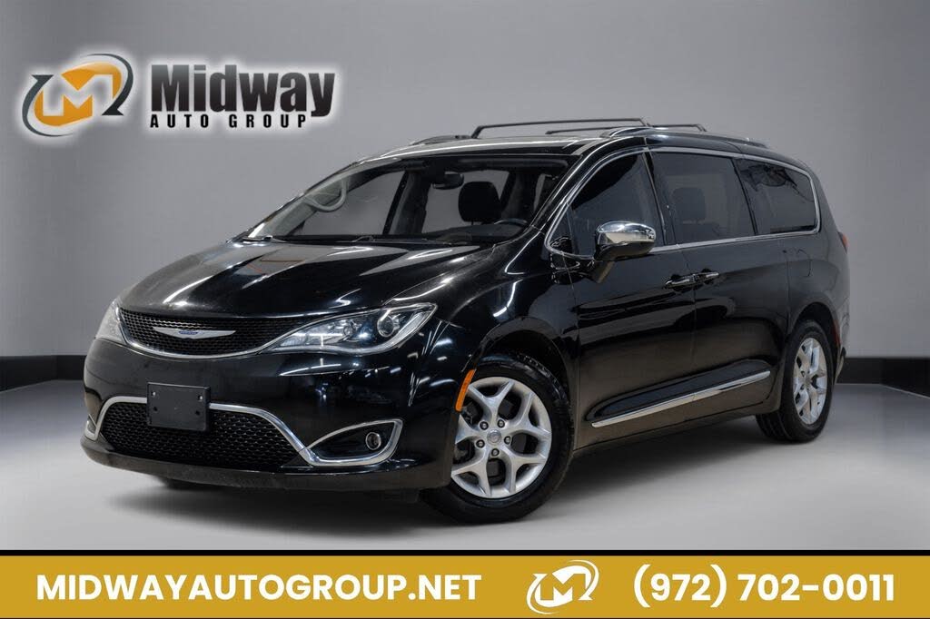 2020 Chrysler Pacifica Red S