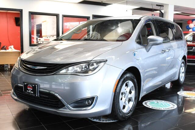 2017 Chrysler Pacifica Hybrid Touring Plus