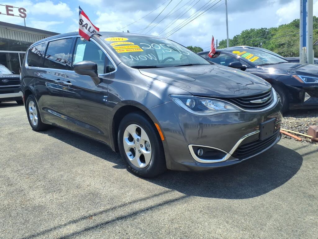 2017 Chrysler Pacifica Hybrid Touring Plus Fleet