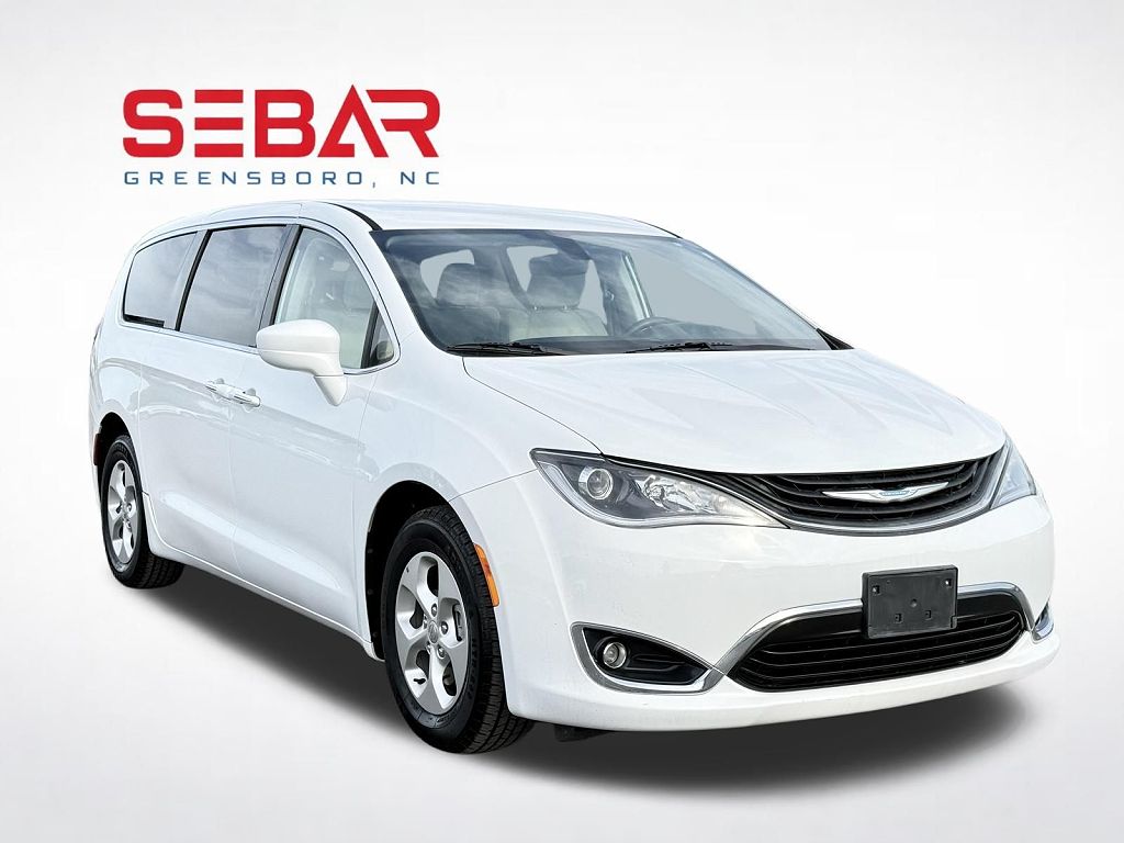2018 Chrysler Pacifica Hybrid Touring Plus