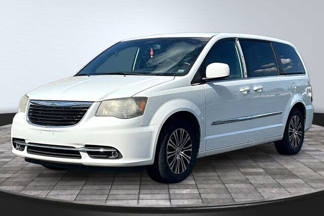 2014 Chrysler Town and Country S