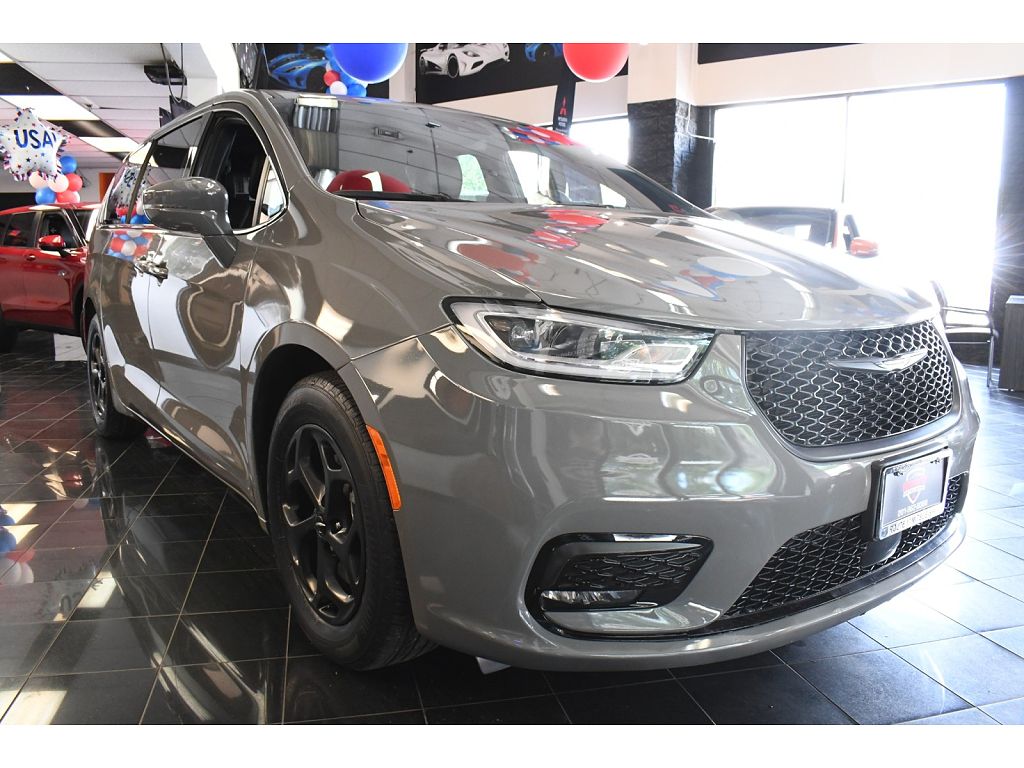 2022 Chrysler Pacifica Hybrid Touring L