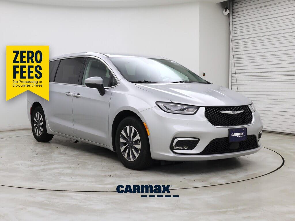 2023 Chrysler Pacifica Plug-In Hybrid Hybrid Touring L