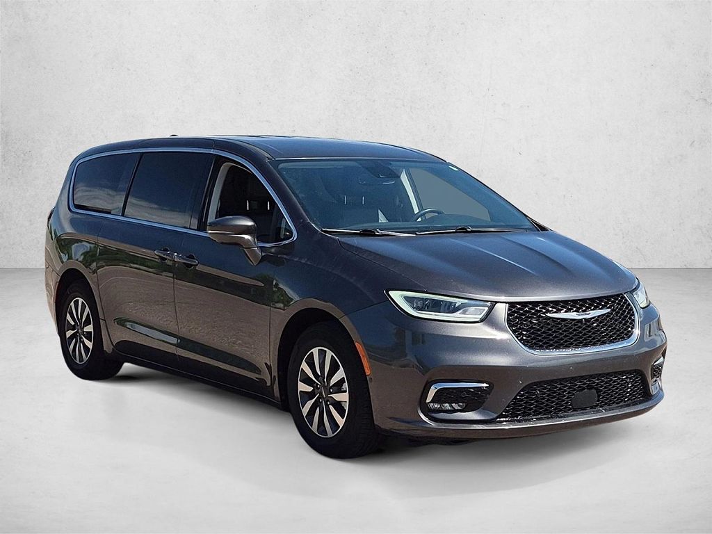 2022 Chrysler Pacifica Hybrid Touring L