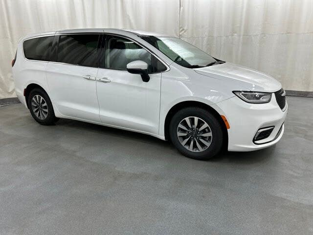 2023 Chrysler Pacifica Plug-In Hybrid Hybrid Touring L