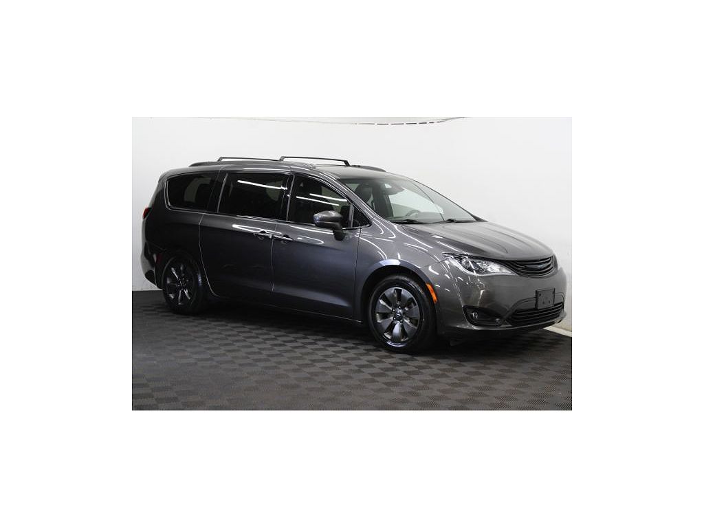2019 Chrysler Pacifica Hybrid Touring L