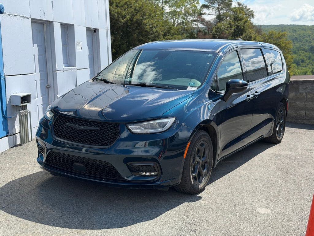 2023 Chrysler Pacifica Plug-In Hybrid Hybrid Touring L