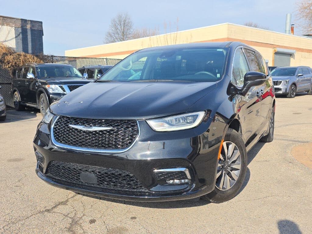 2022 Chrysler Pacifica Hybrid Hybrid Touring L