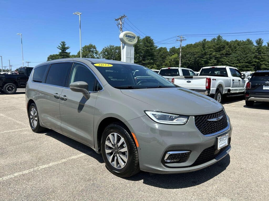 2022 Chrysler Pacifica Hybrid Hybrid Touring L