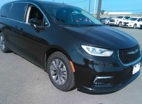 2023 Chrysler Pacifica Plug-In Hybrid Hybrid Touring L