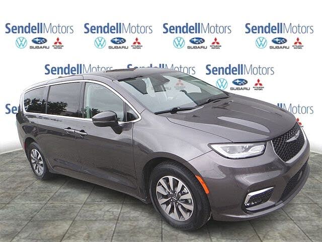 2023 Chrysler Pacifica Plug-In Hybrid Hybrid Touring L