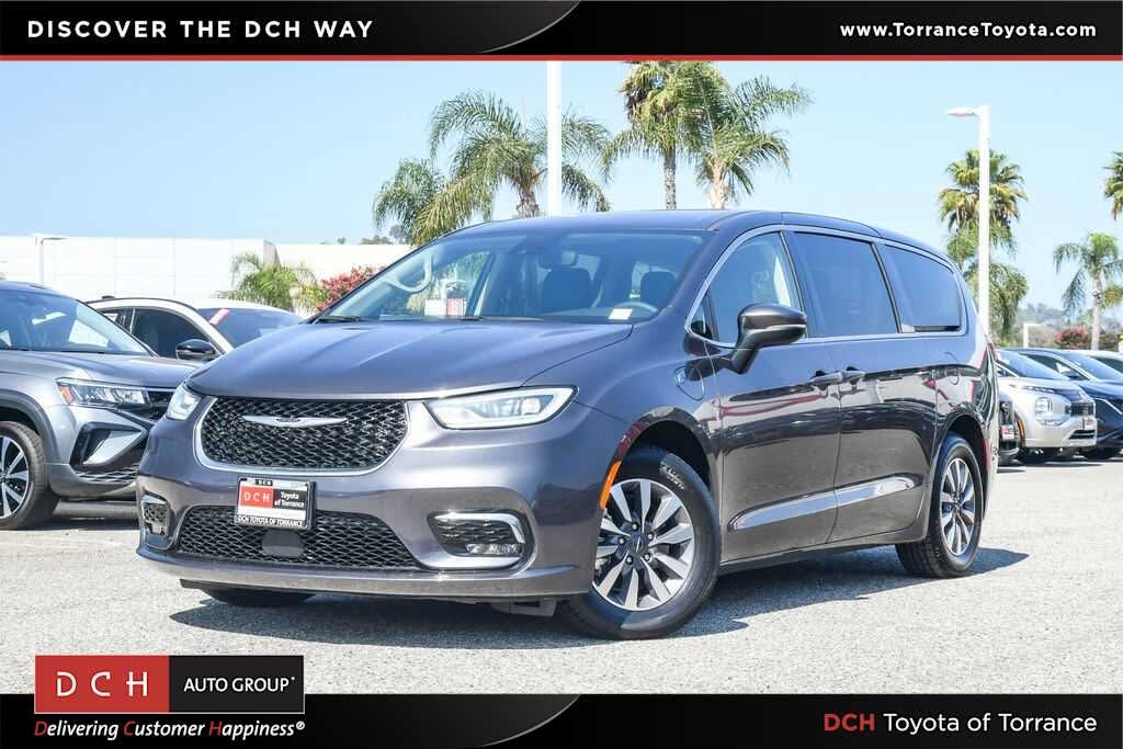 2023 Chrysler Pacifica Hybrid Touring L