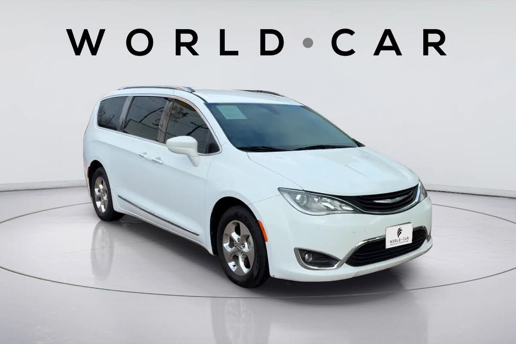 2018 Chrysler Pacifica Hybrid Touring L