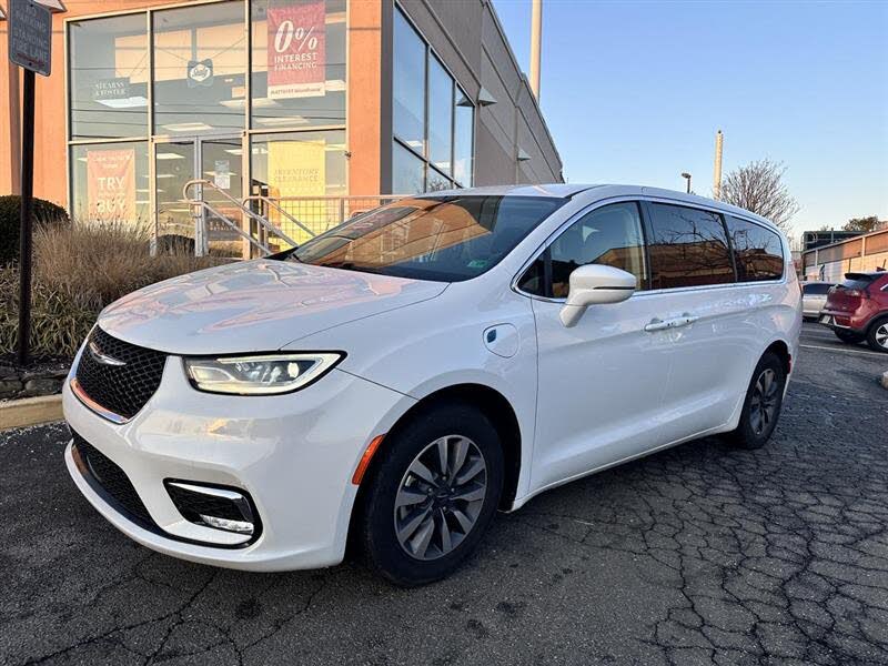 2022 Chrysler Pacifica Hybrid Hybrid Touring L