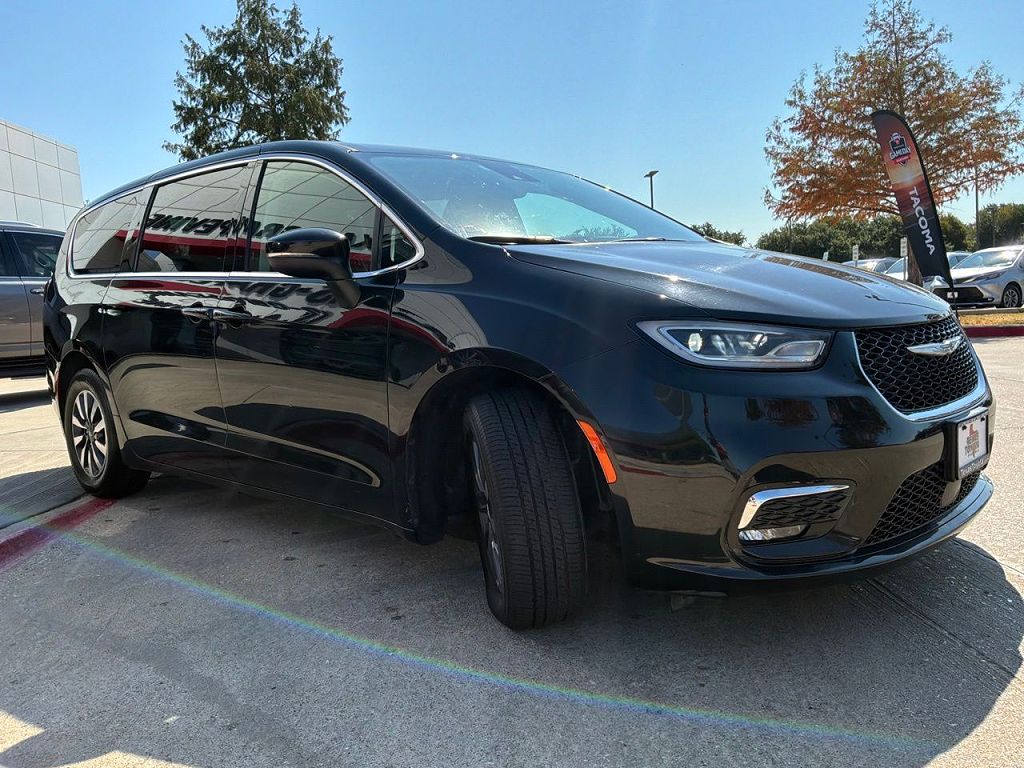 2023 Chrysler Pacifica Hybrid Touring L