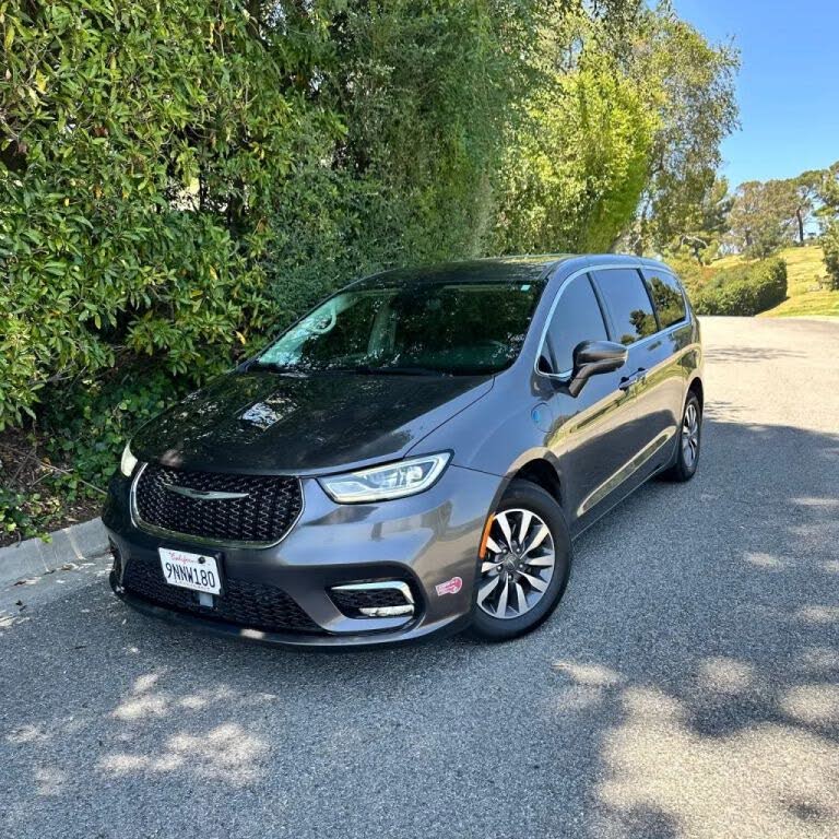 2022 Chrysler Pacifica Hybrid Hybrid Touring L