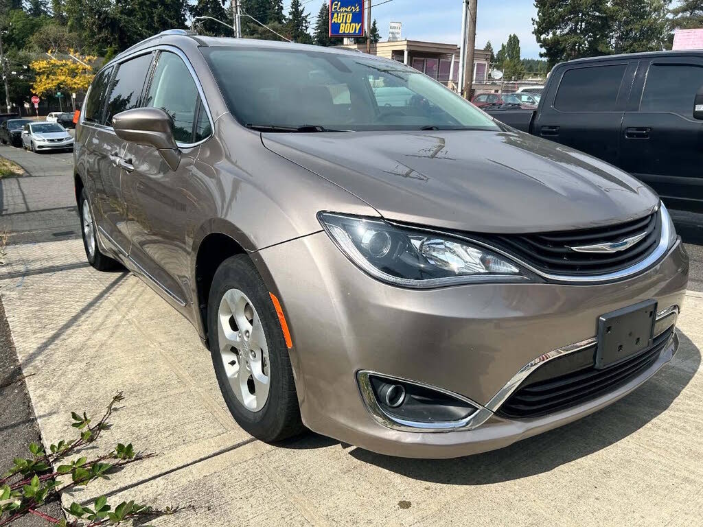 2018 Chrysler Pacifica Hybrid Touring L