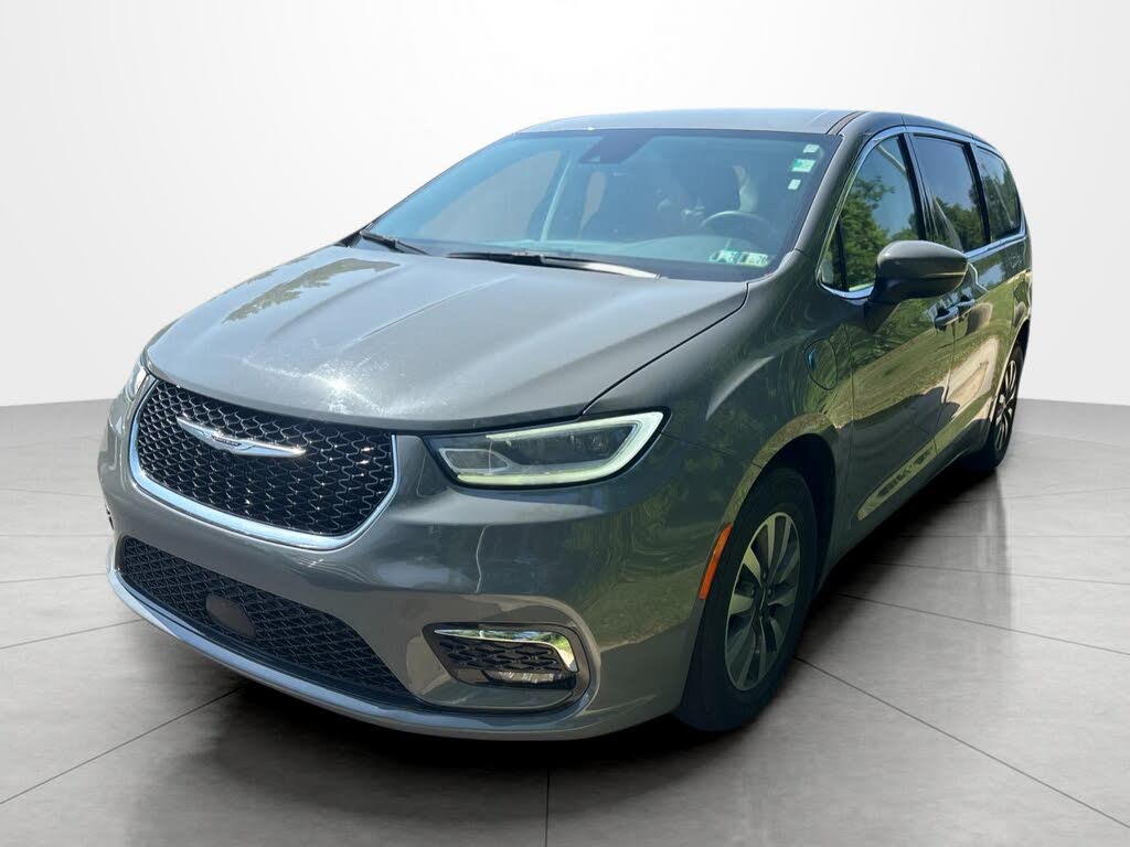 2023 Chrysler Pacifica Plug-In Hybrid Hybrid Touring L
