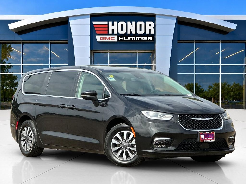 2023 Chrysler Pacifica Hybrid Touring L