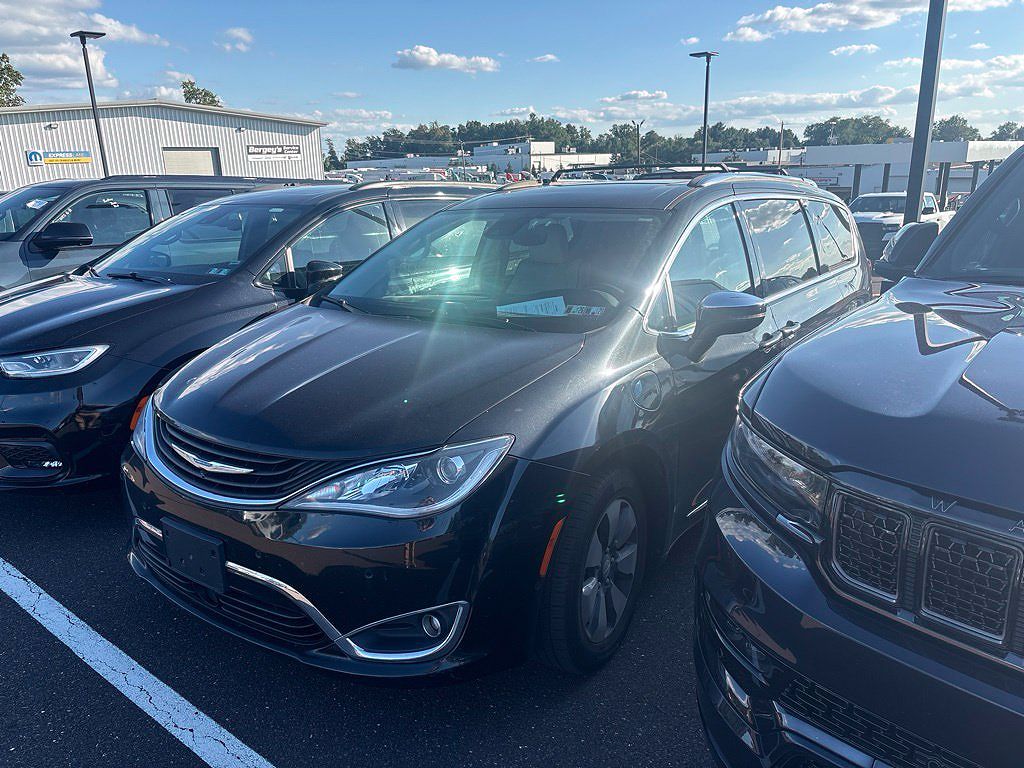 2017 Chrysler Pacifica Hybrid Platinum