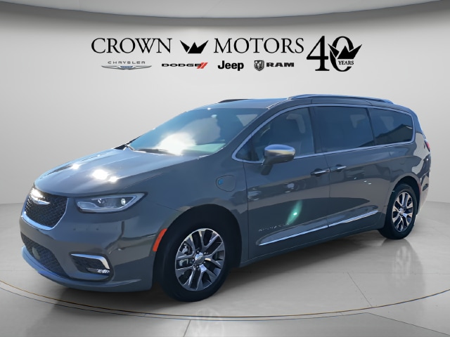 2024 Chrysler Pacifica Plug-In Hybrid Pinnacle