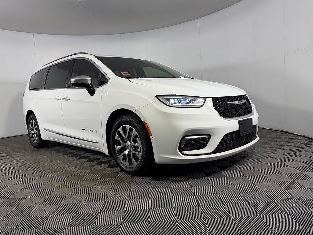 2023 Chrysler Pacifica Hybrid Pinnacle