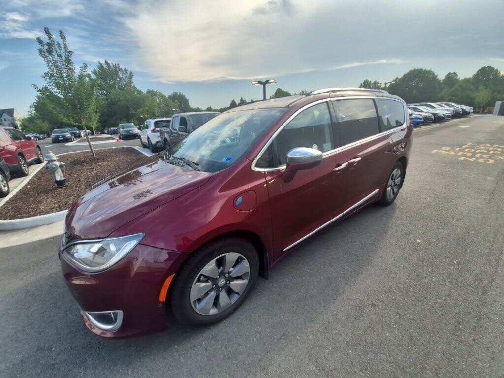 2018 Chrysler Pacifica Hybrid Limited
