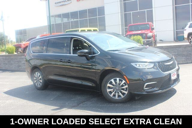 2024 Chrysler Pacifica Plug-In Hybrid Road Tripper PHEV