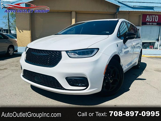2024 Chrysler Pacifica Plug-In Hybrid Road Tripper PHEV