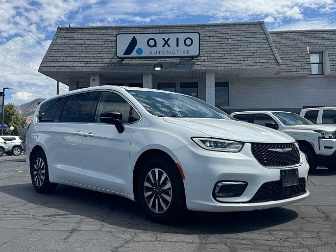 2024 Chrysler Pacifica Hybrid Select