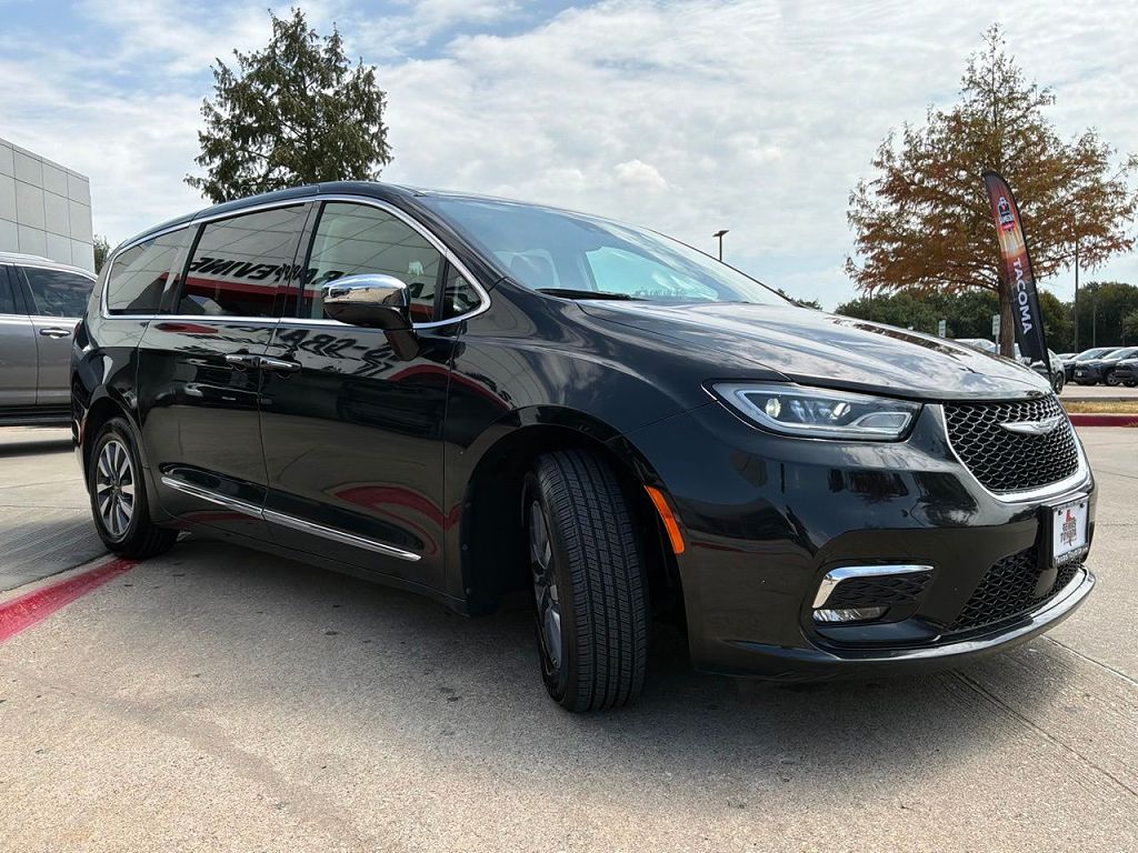 2023 Chrysler Pacifica Hybrid Limited