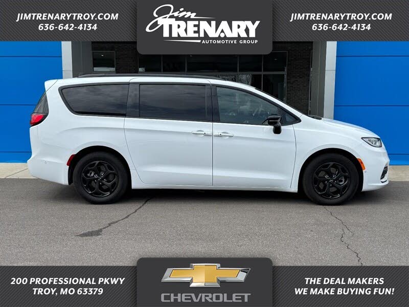 2024 Chrysler Pacifica Plug-In Hybrid Road Tripper PHEV