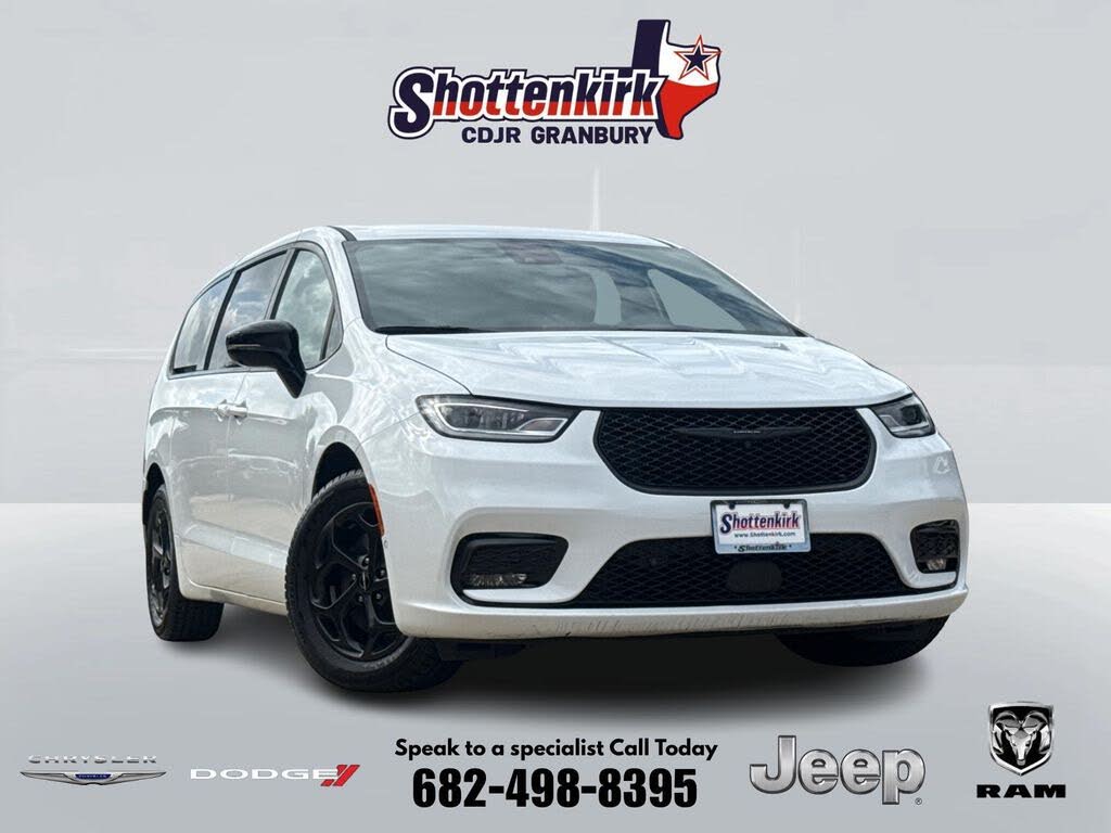 2024 Chrysler Pacifica Plug-In Hybrid Road Tripper PHEV