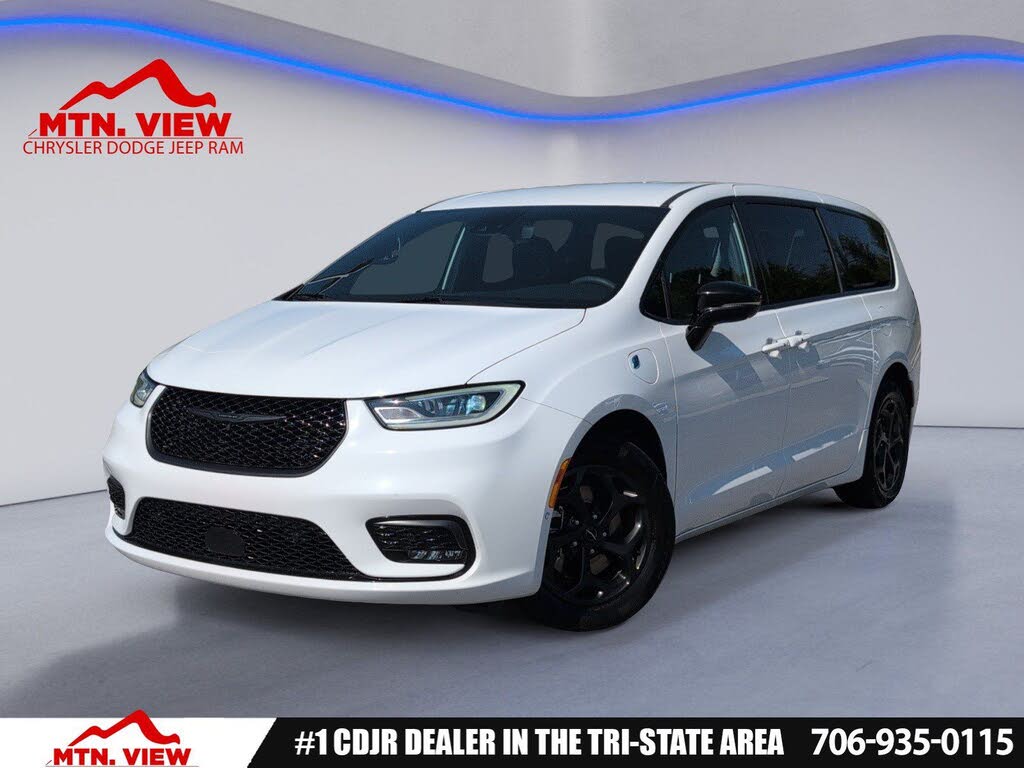 2024 Chrysler Pacifica Plug-In Hybrid Road Tripper PHEV