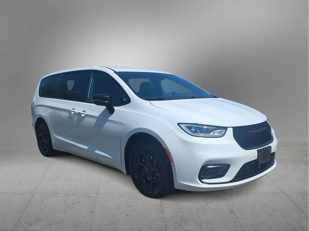 2024 Chrysler Pacifica Plug-In Hybrid Select