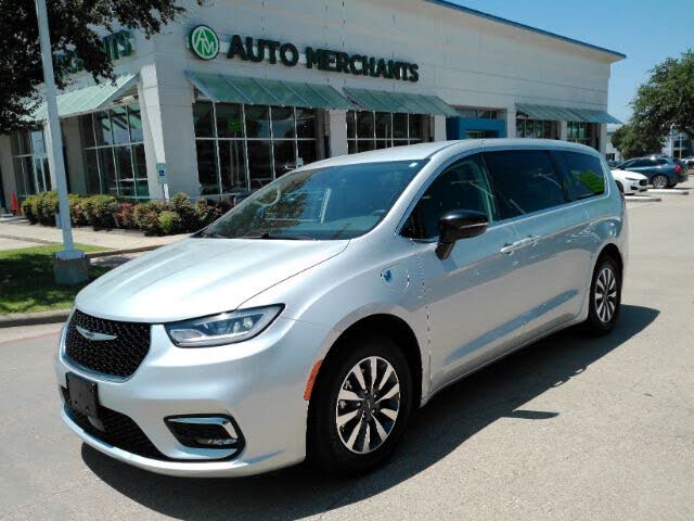 2024 Chrysler Pacifica Plug-In Hybrid Road Tripper PHEV