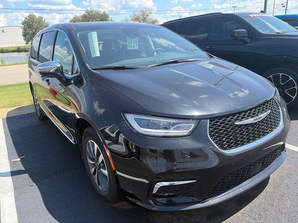 2022 Chrysler Pacifica Hybrid Limited
