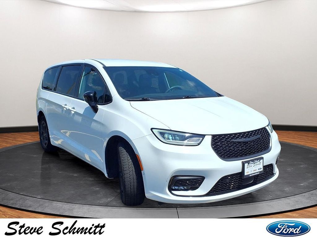 2024 Chrysler Pacifica Plug-In Hybrid Select
