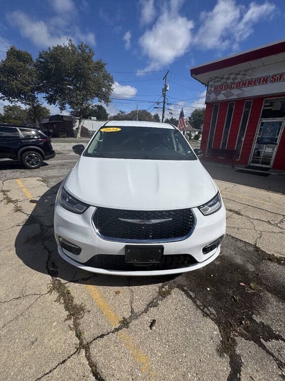 2024 Chrysler Pacifica Plug-In Hybrid Road Tripper PHEV