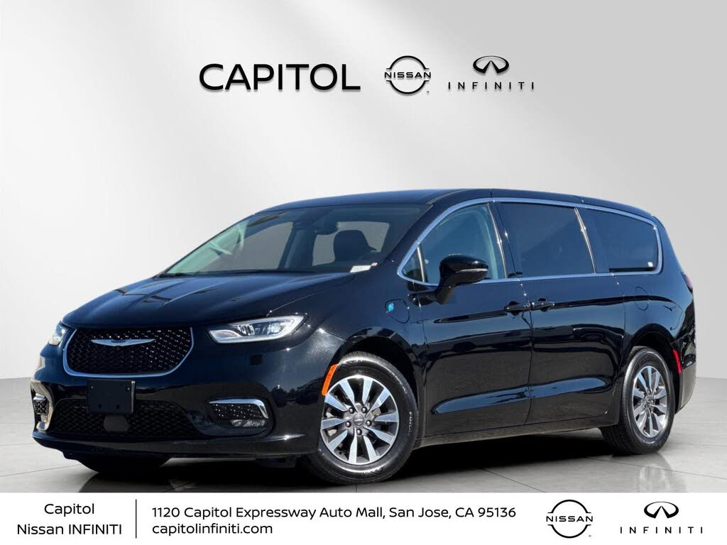 2024 Chrysler Pacifica Plug-In Hybrid Road Tripper PHEV