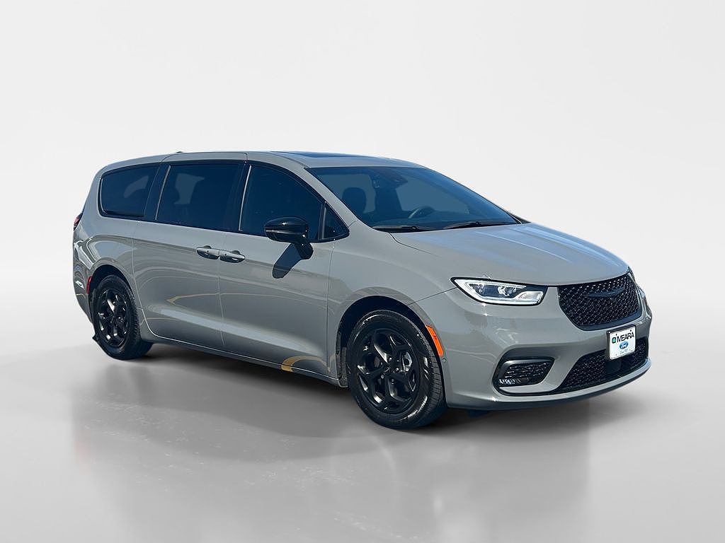 2023 Chrysler Pacifica Plug-In Hybrid Hybrid Limited