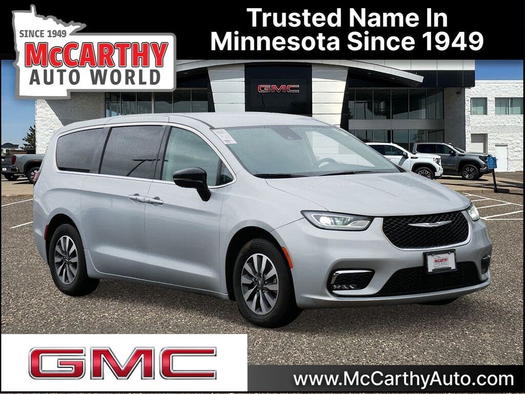 2024 Chrysler Pacifica Plug-In Hybrid Road Tripper PHEV