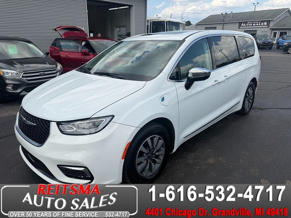 2023 Chrysler Pacifica Plug-In Hybrid Hybrid Limited