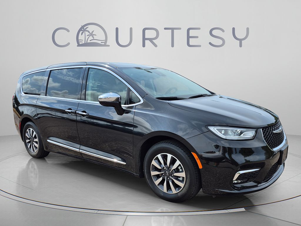 2023 Chrysler Pacifica Plug-In Hybrid Limited